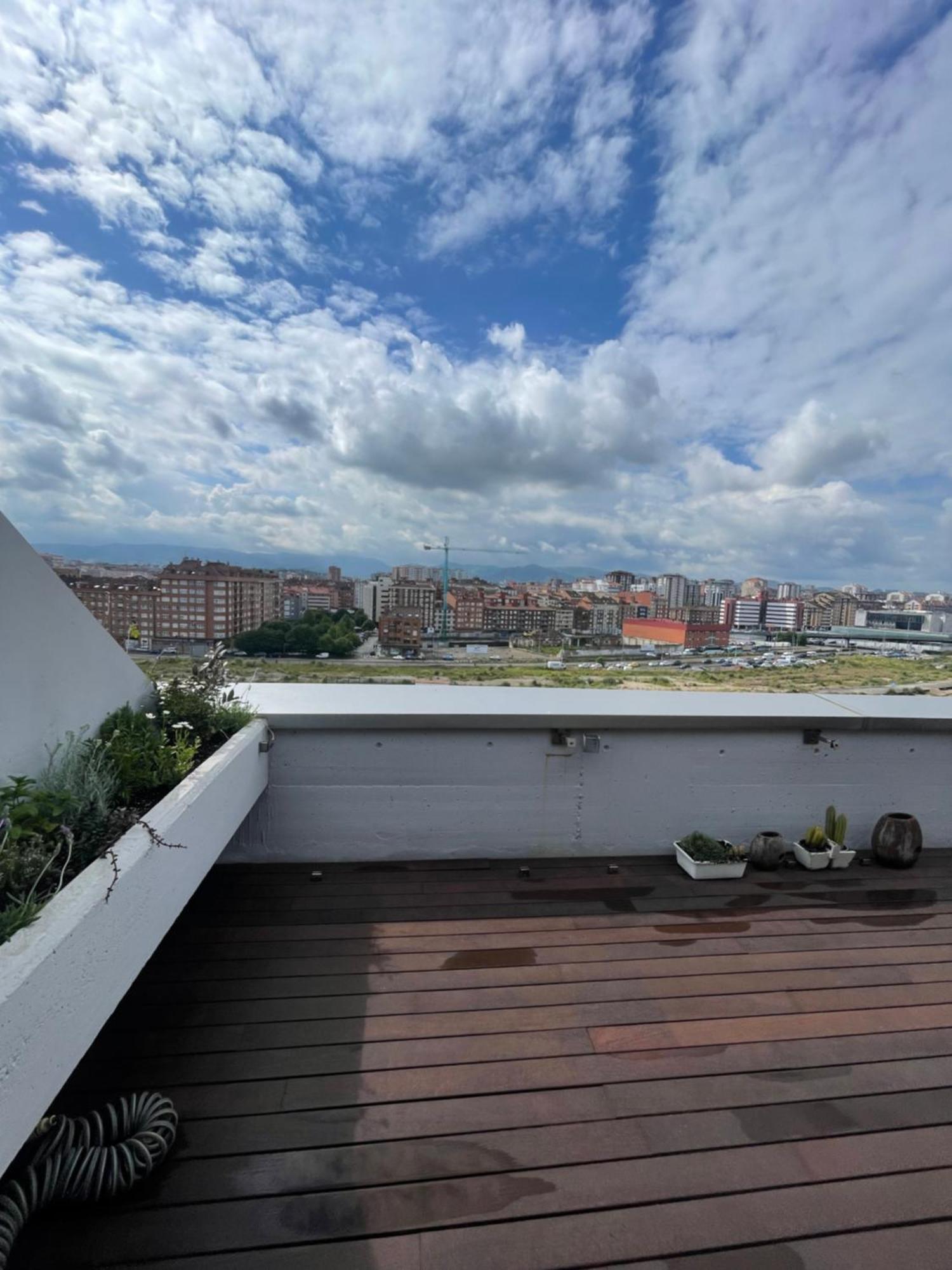 El Atico De La Playa Parking Gratis Apartment Хихон Екстериор снимка